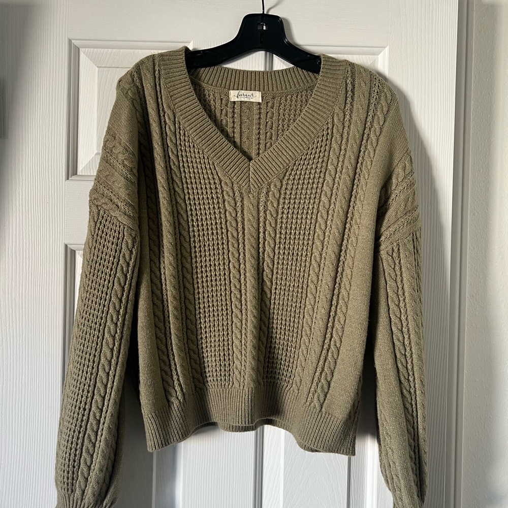 Faveur Women's Khaki V-Neck Cable Knit Sweater